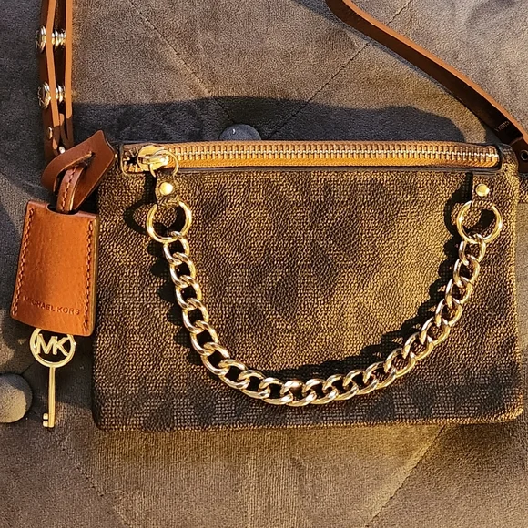 MICHAEL Michael Kors Belted Waist Bag - Picture 8 of 8
